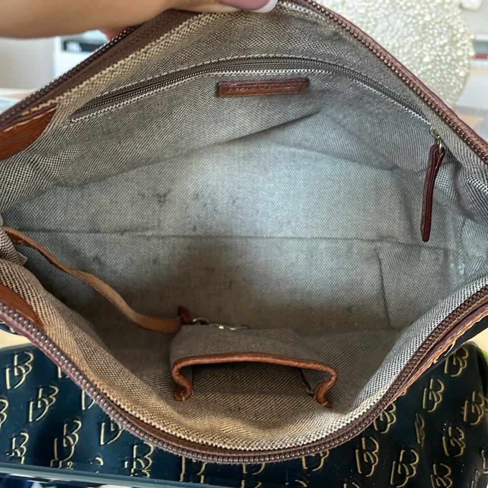 Dooney & Bourke East West shoulder monogram canvas purse bag - Picture 6 of 6